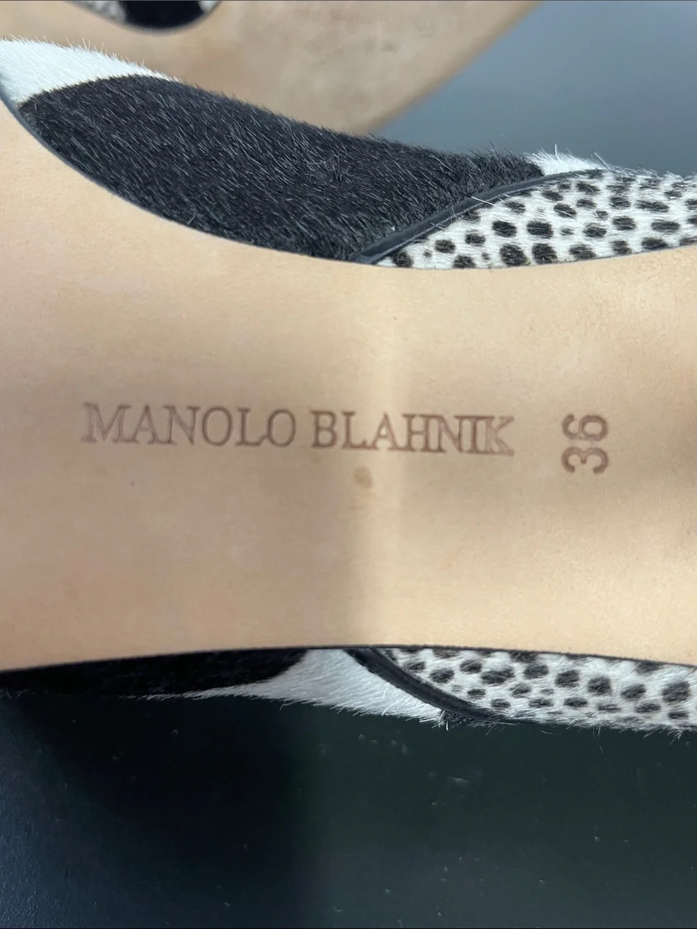 MANOLO BLAHNIK COW PRINT PONY HAIR PUMPS FTL-08-196